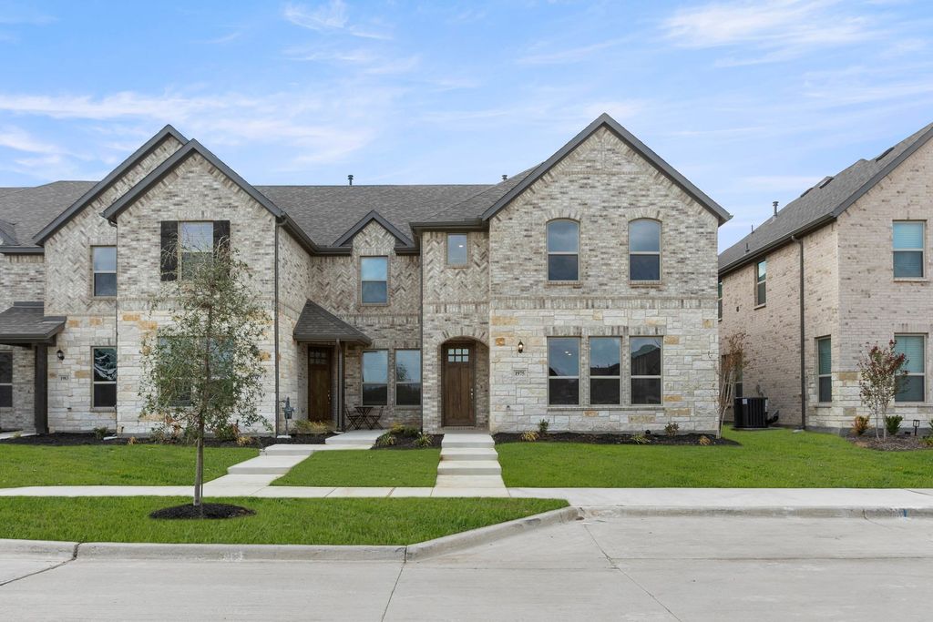 1975 Gentle Oak Trail, Corinth, TX 76210 — photo 2