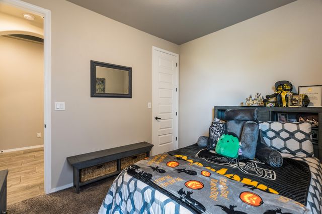 4273 Mountain Trail Loop NE, Rio Rancho, NM 87144