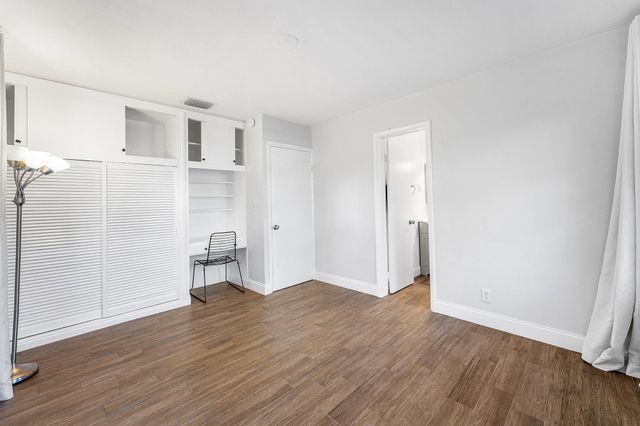 817 Buttonwood Road, North Palm Beach, FL 33408