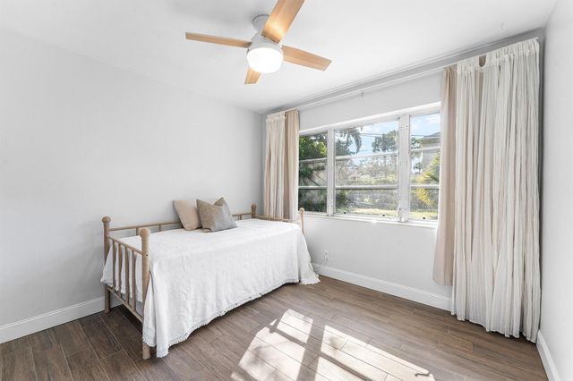 817 Buttonwood Road, North Palm Beach, FL 33408