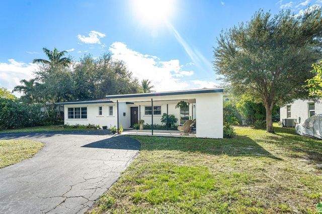 817 Buttonwood Road, North Palm Beach, FL 33408