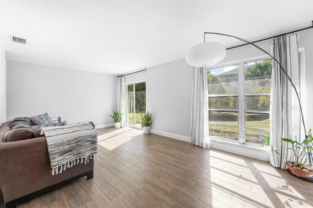 817 Buttonwood Road, North Palm Beach, FL 33408