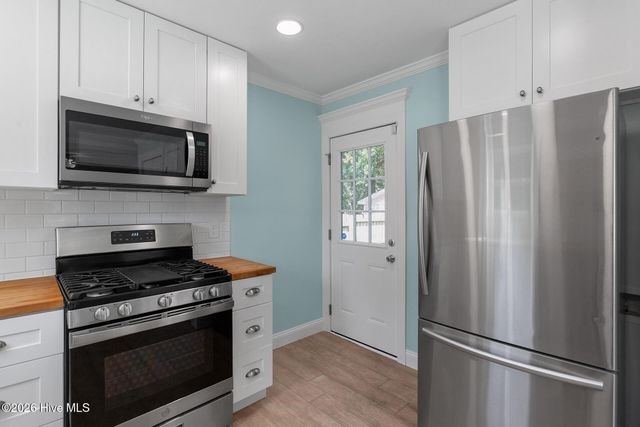2017 Burnett Boulevard, Wilmington, NC 28401