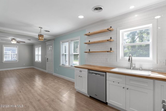 2017 Burnett Boulevard, Wilmington, NC 28401