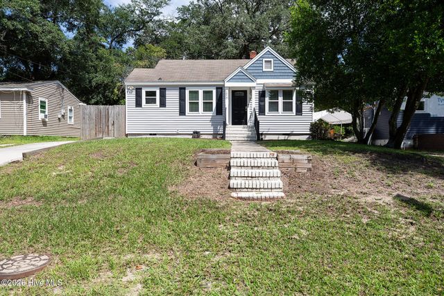 2017 Burnett Boulevard, Wilmington, NC 28401