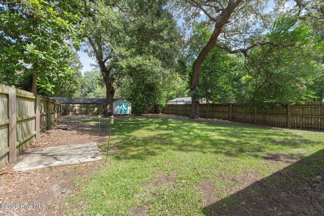2017 Burnett Boulevard, Wilmington, NC 28401