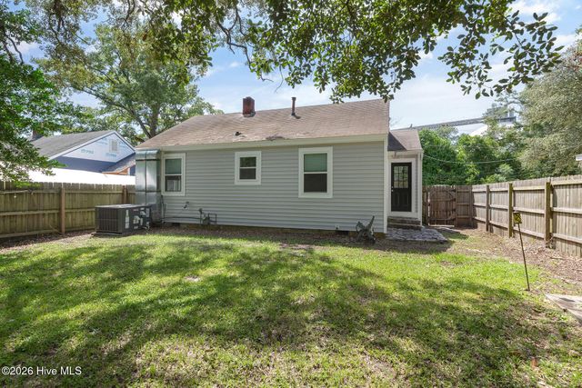 2017 Burnett Boulevard, Wilmington, NC 28401