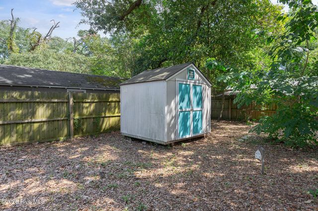 2017 Burnett Boulevard, Wilmington, NC 28401