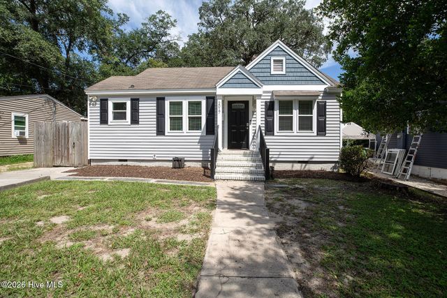 2017 Burnett Boulevard, Wilmington, NC 28401