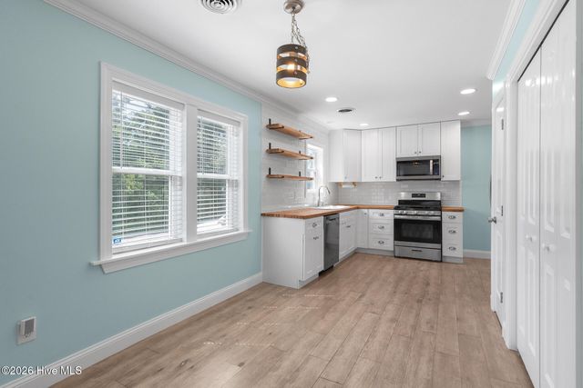 2017 Burnett Boulevard, Wilmington, NC 28401