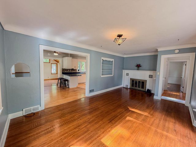 708 E Elm Avenue, Olivia, MN 56277