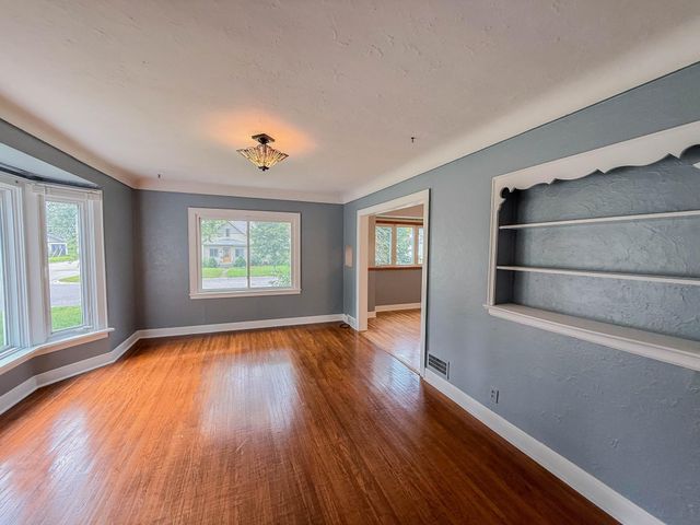 708 E Elm Avenue, Olivia, MN 56277