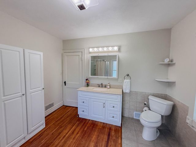 708 E Elm Avenue, Olivia, MN 56277