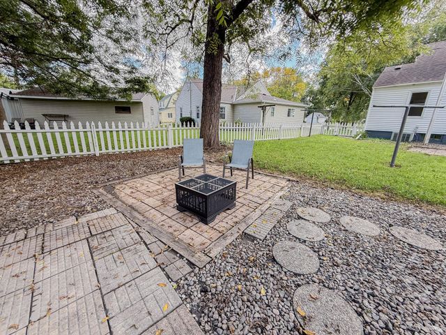 708 E Elm Avenue, Olivia, MN 56277