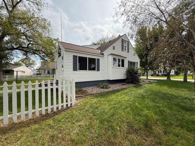 708 E Elm Avenue, Olivia, MN 56277