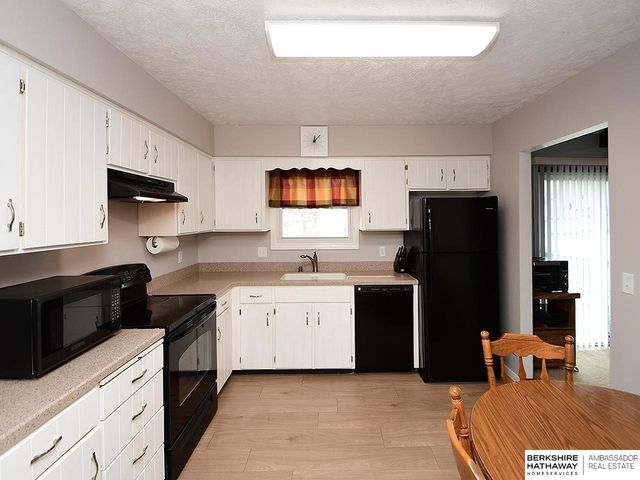 11009 U Street, Omaha, NE 68137