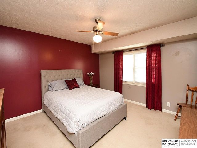 11009 U Street, Omaha, NE 68137