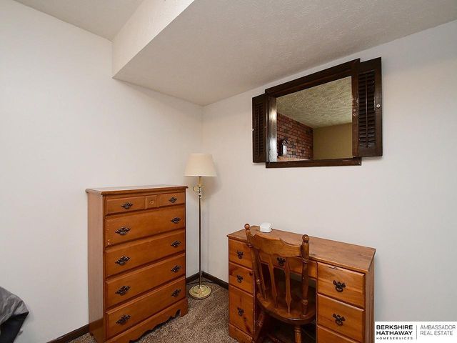 11009 U Street, Omaha, NE 68137