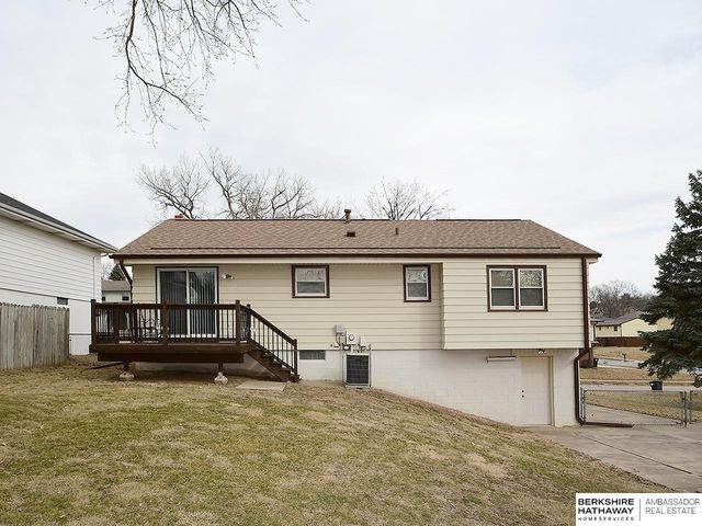 11009 U Street, Omaha, NE 68137
