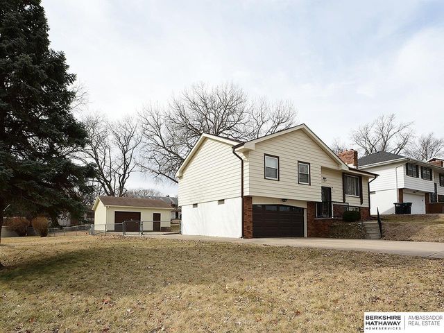 11009 U Street, Omaha, NE 68137