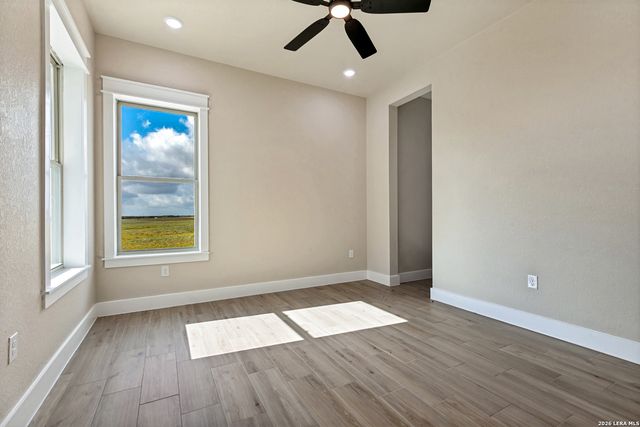 125 Dragonfly, La Vernia, TX 78121