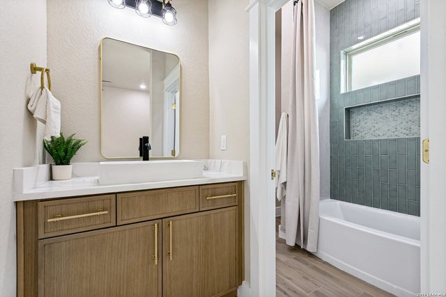 125 Dragonfly, La Vernia, TX 78121