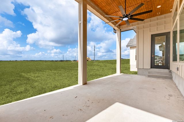 125 Dragonfly, La Vernia, TX 78121