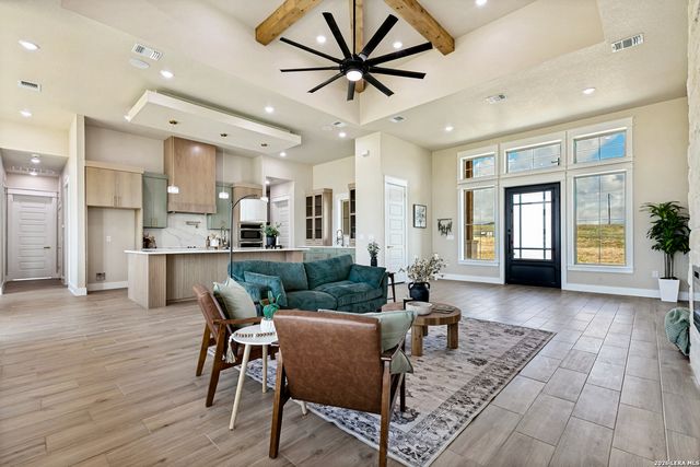 125 Dragonfly, La Vernia, TX 78121