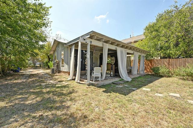 6118 Atwood ST A, Austin, TX 78741