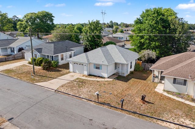 421 Apple Drive, Crestview, FL 32536
