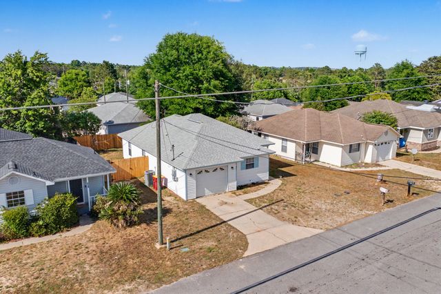 421 Apple Drive, Crestview, FL 32536