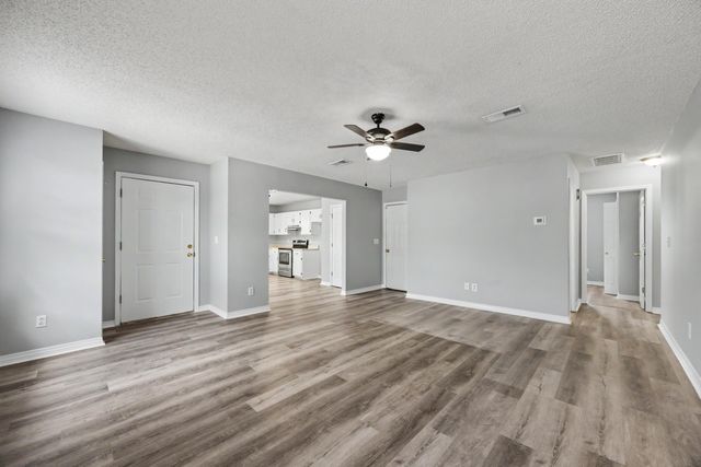 421 Apple Drive, Crestview, FL 32536