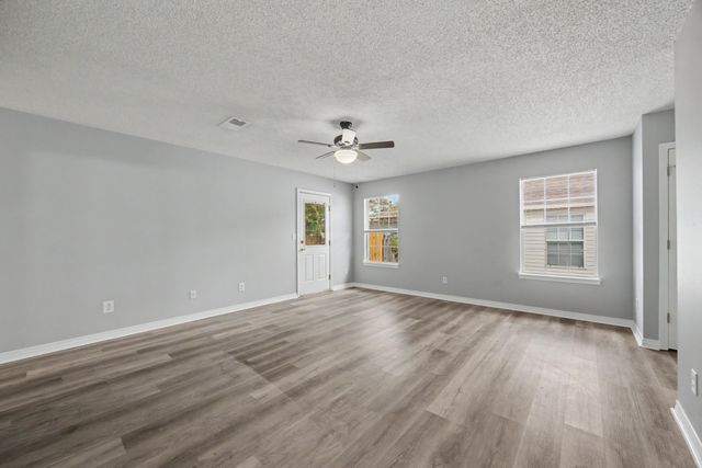 421 Apple Drive, Crestview, FL 32536