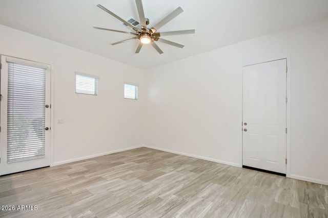 10443 W NOSEAN Road B, Peoria, AZ 85383