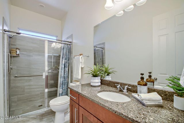 10443 W NOSEAN Road B, Peoria, AZ 85383