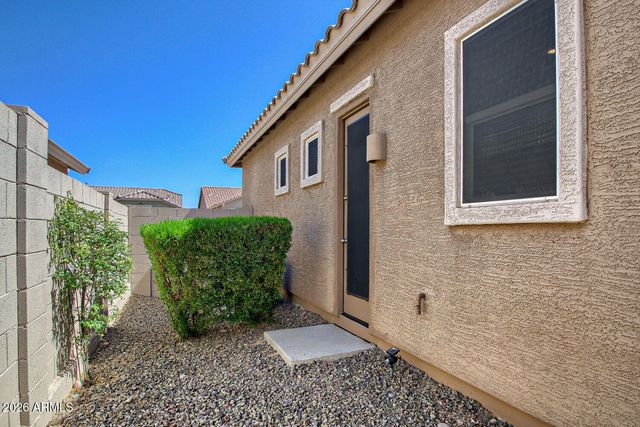 10443 W NOSEAN Road B, Peoria, AZ 85383