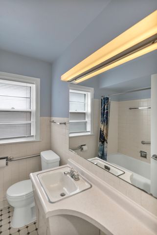 7418 W Clarence Avenue, Chicago, IL 60631