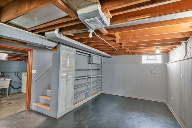 7418 W Clarence Avenue, Chicago, IL 60631