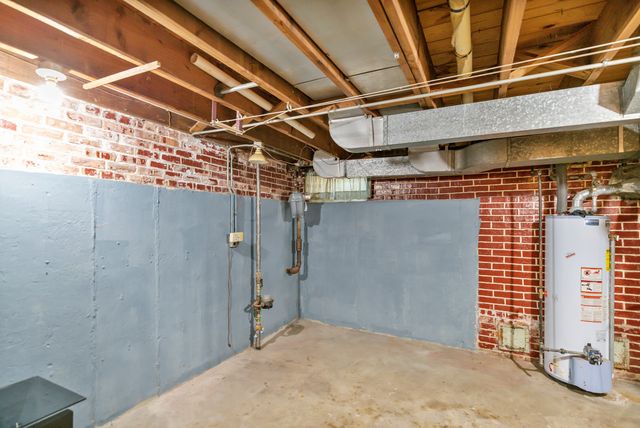 7418 W Clarence Avenue, Chicago, IL 60631