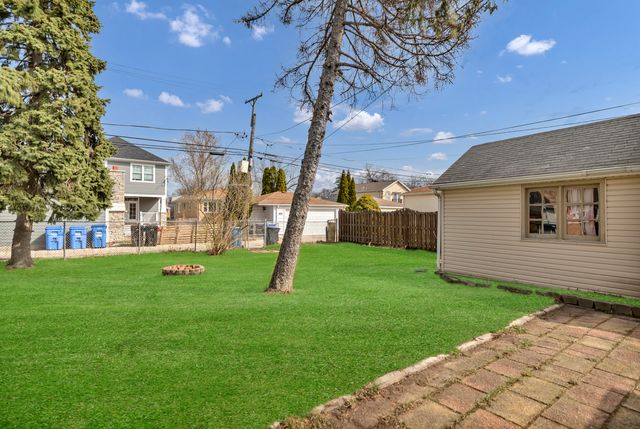 7418 W Clarence Avenue, Chicago, IL 60631