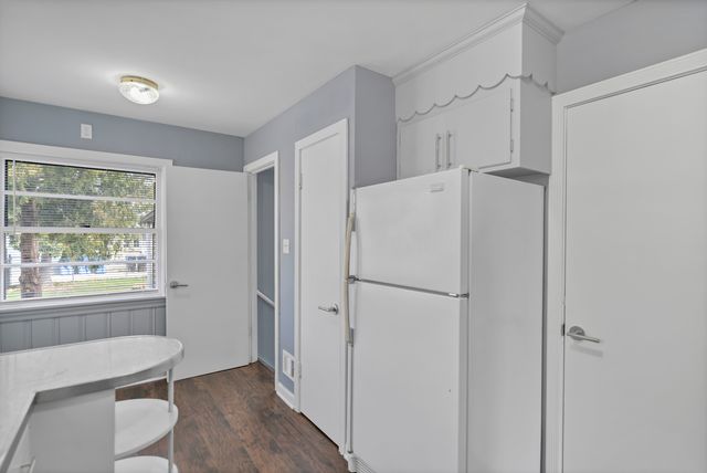 7418 W Clarence Avenue, Chicago, IL 60631