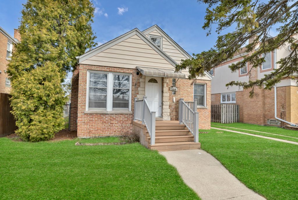 7418 W Clarence Avenue, Chicago, IL 60631