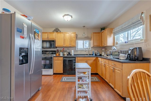 2863 Archwood Place, Cuyahoga Falls, OH 44221