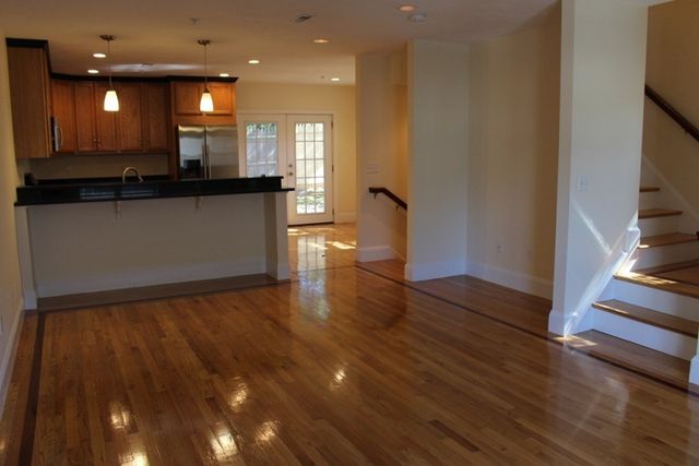 8 Grant St 20, Natick, MA 01760