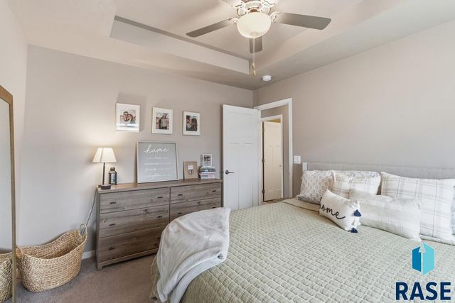 5616 E Brennan Dr Drive, Sioux Falls, SD 57110