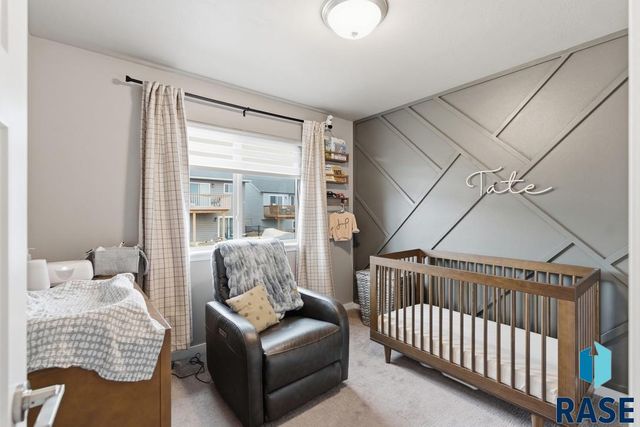 5616 E Brennan Dr Drive, Sioux Falls, SD 57110