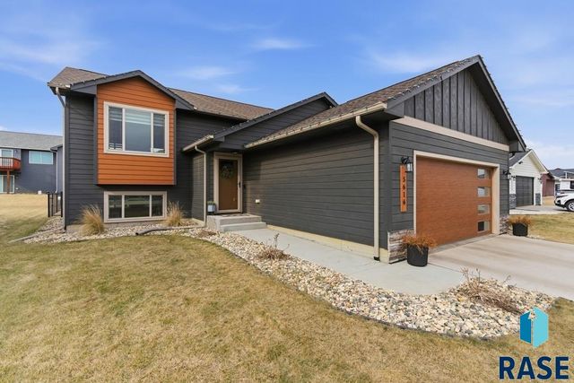 5616 E Brennan Dr Drive, Sioux Falls, SD 57110