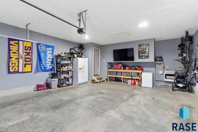 5616 E Brennan Dr Drive, Sioux Falls, SD 57110