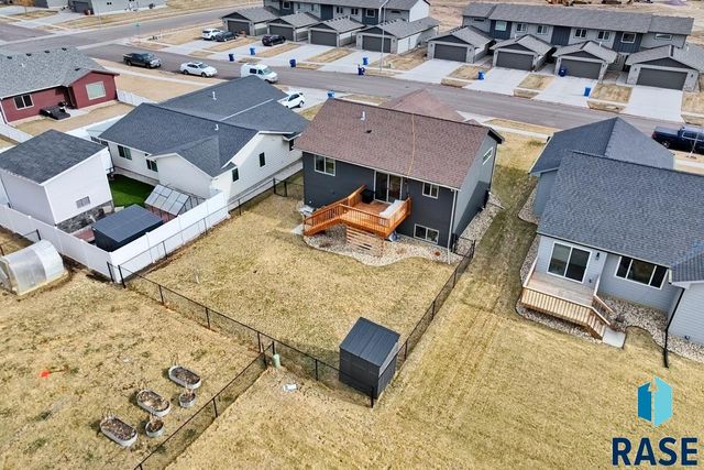 5616 E Brennan Dr Drive, Sioux Falls, SD 57110