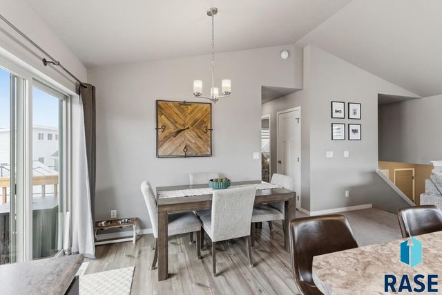 5616 E Brennan Dr Drive, Sioux Falls, SD 57110